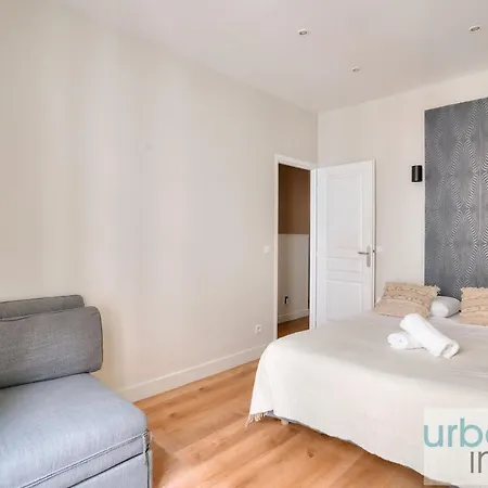 23 - Charming 3bdr Parisian In Montorgueil