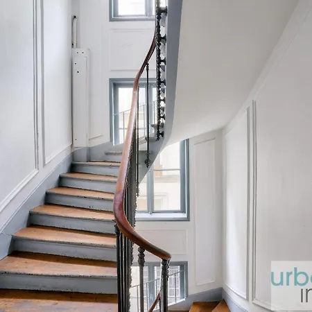 23 - Charming 3bdr Parisian In Montorgueil *